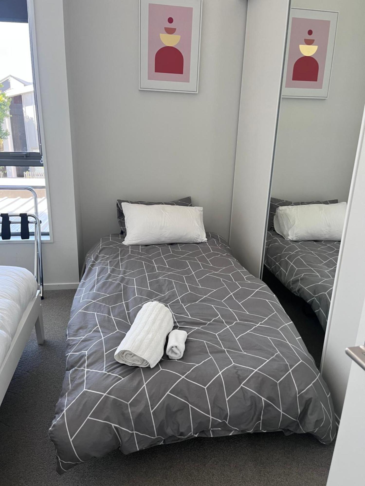 Holiday home Urban Nest - Entire Townhouse And Free Parking