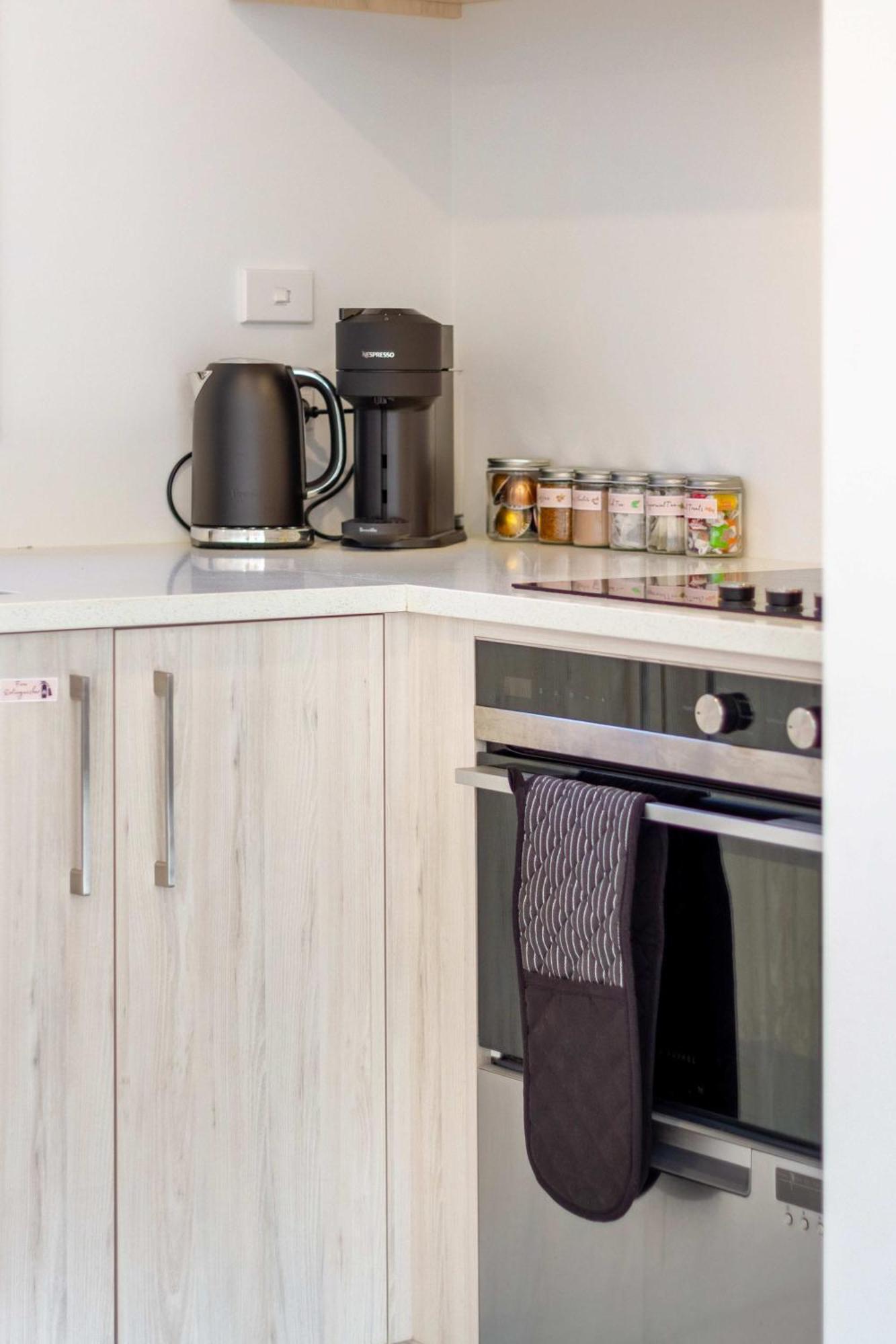 Cbd 2br With Backyard - Walk Everywhere