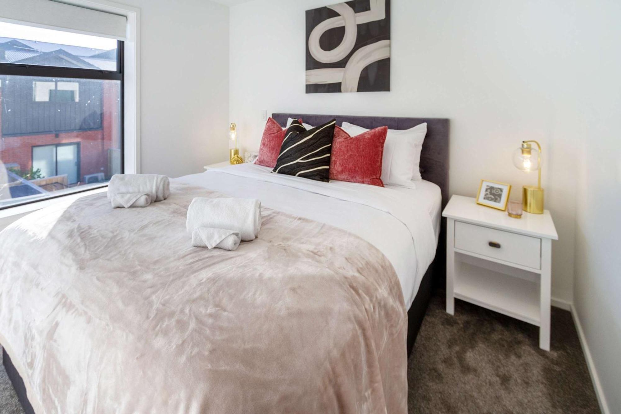 Holiday home Cbd 2br With Backyard - Walk Everywhere *