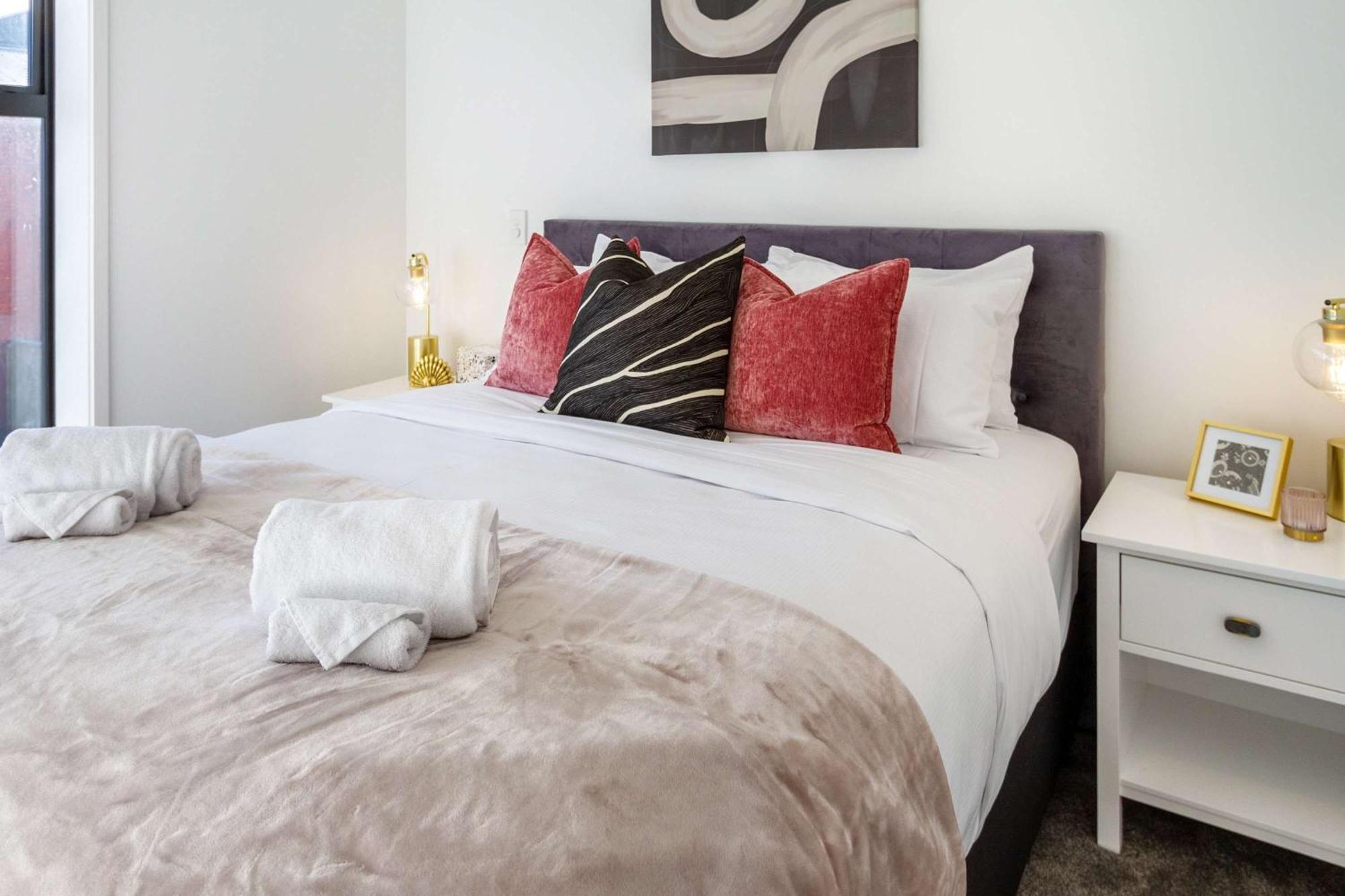 Cbd 2br With Backyard - Walk Everywhere