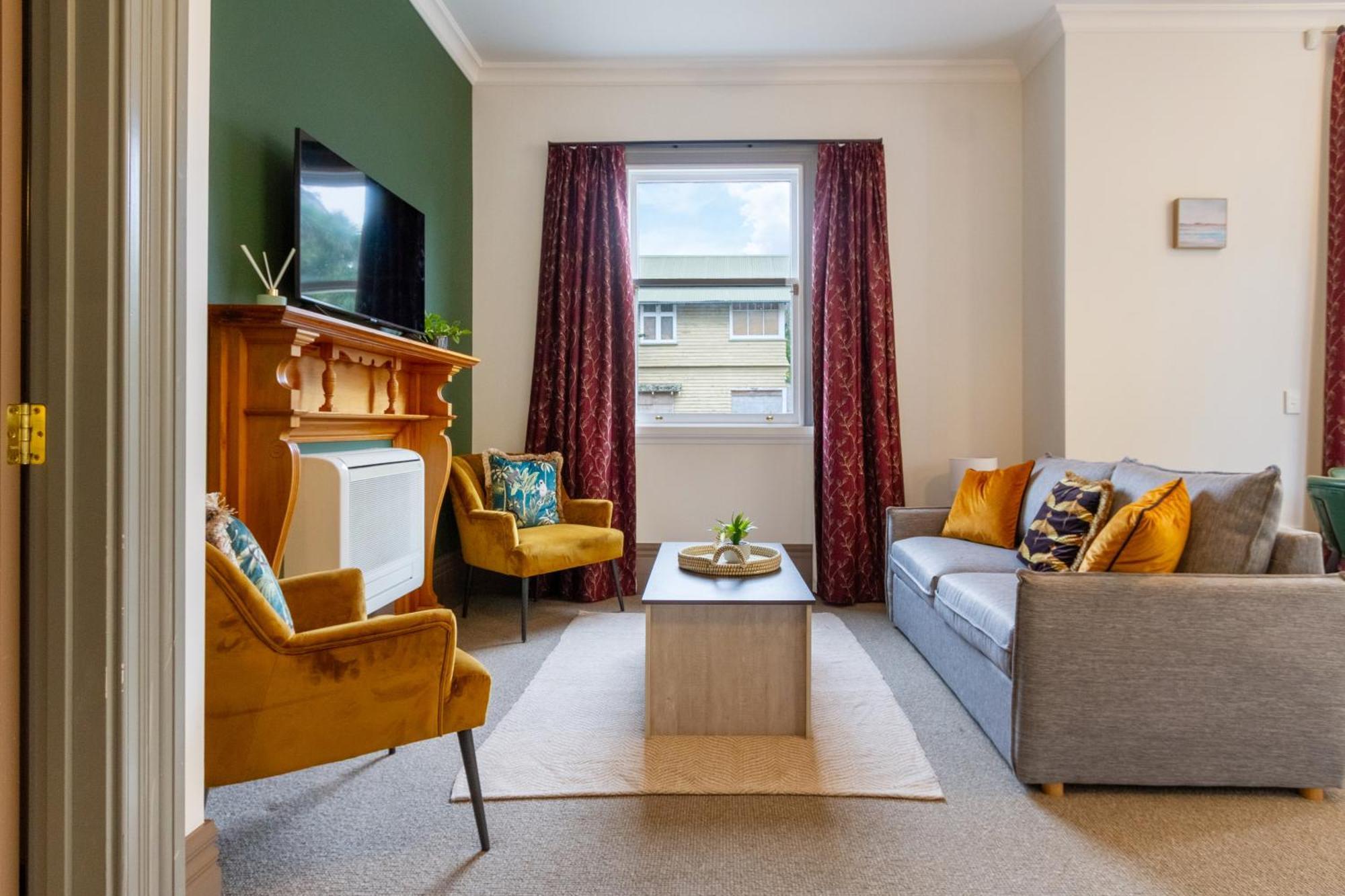 Apartment 2 Bedroom 2 Bath Modern Heritage Near Art Gallery Christchurch