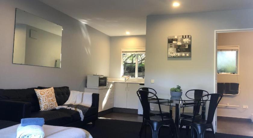 Christchurch Motel 4*