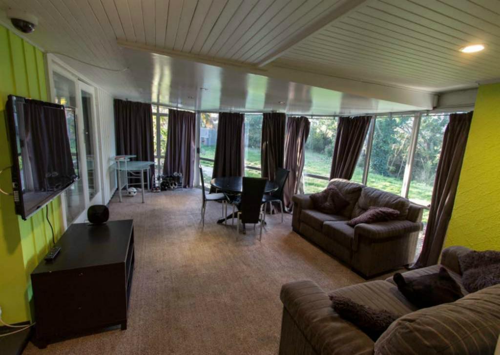 Kiwi Group - Barlow Albergue Christchurch