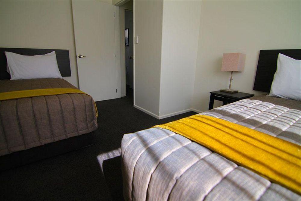 Motel Airport Palms 4*