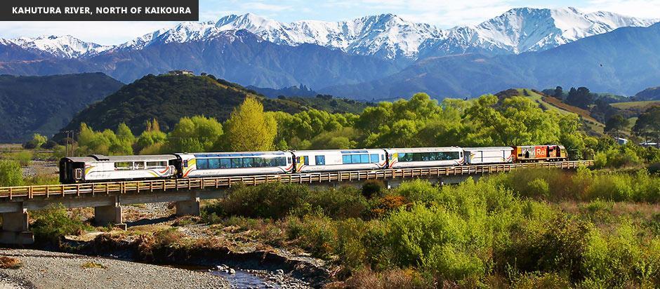 Tower Junction Motor Lodge: With Free Railway Shuttle Motel 4*