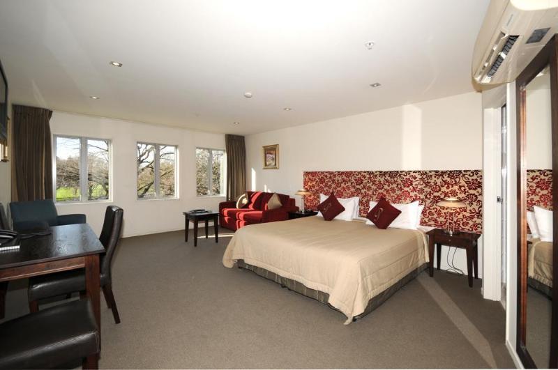 Hotel Parkview On Hagley 4*