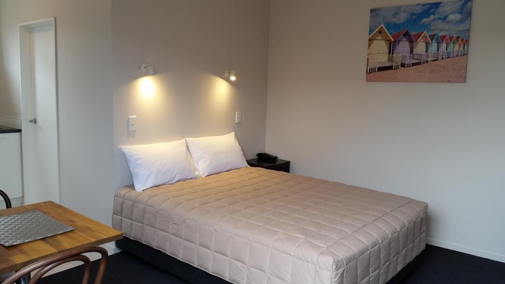 319 Addington