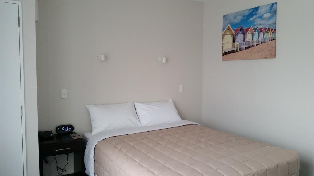 Motel 319 Addington