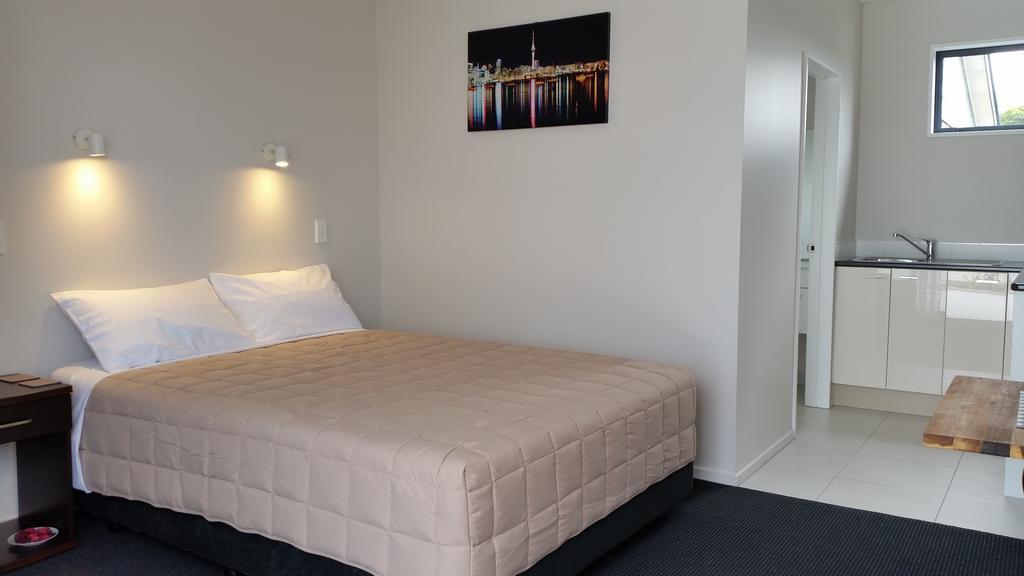 319 Addington Motel