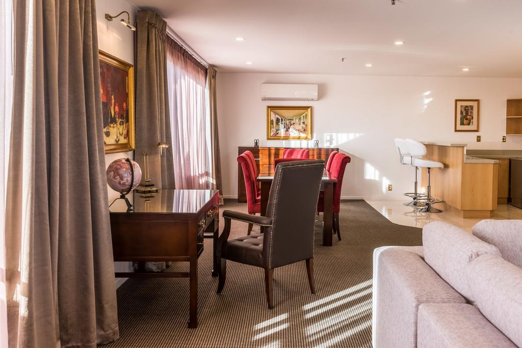 Fino Hotel & Suites