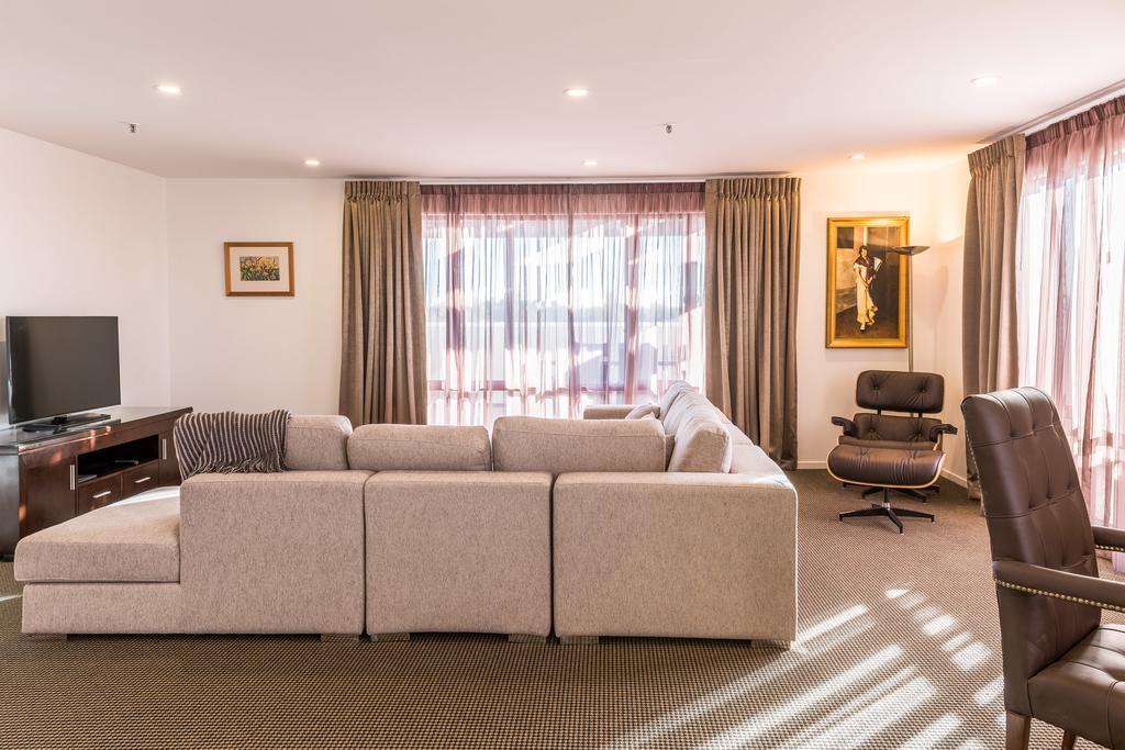 Hotel Fino Hotel & Suites