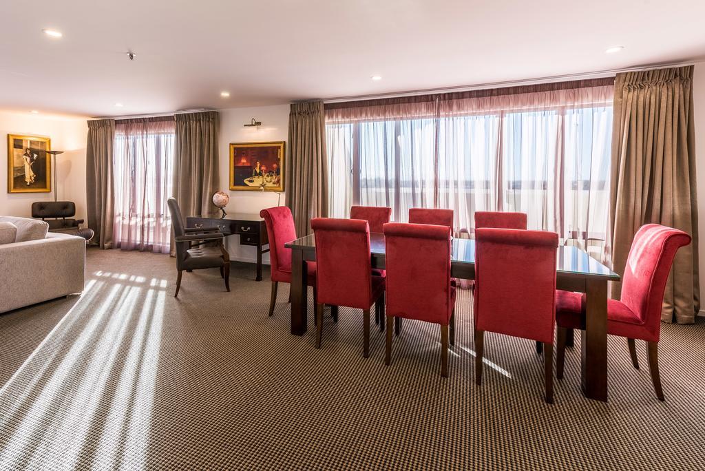 Hotel Fino Hotel & Suites