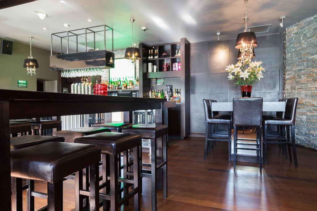 Hotel Racecourse And Motor Christchurch