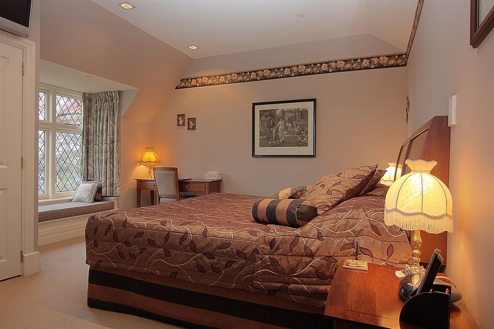 Eliza's Manor Bed & Breakfast