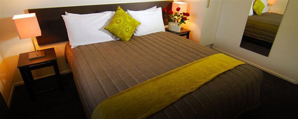 Motel Airport Palms 4*