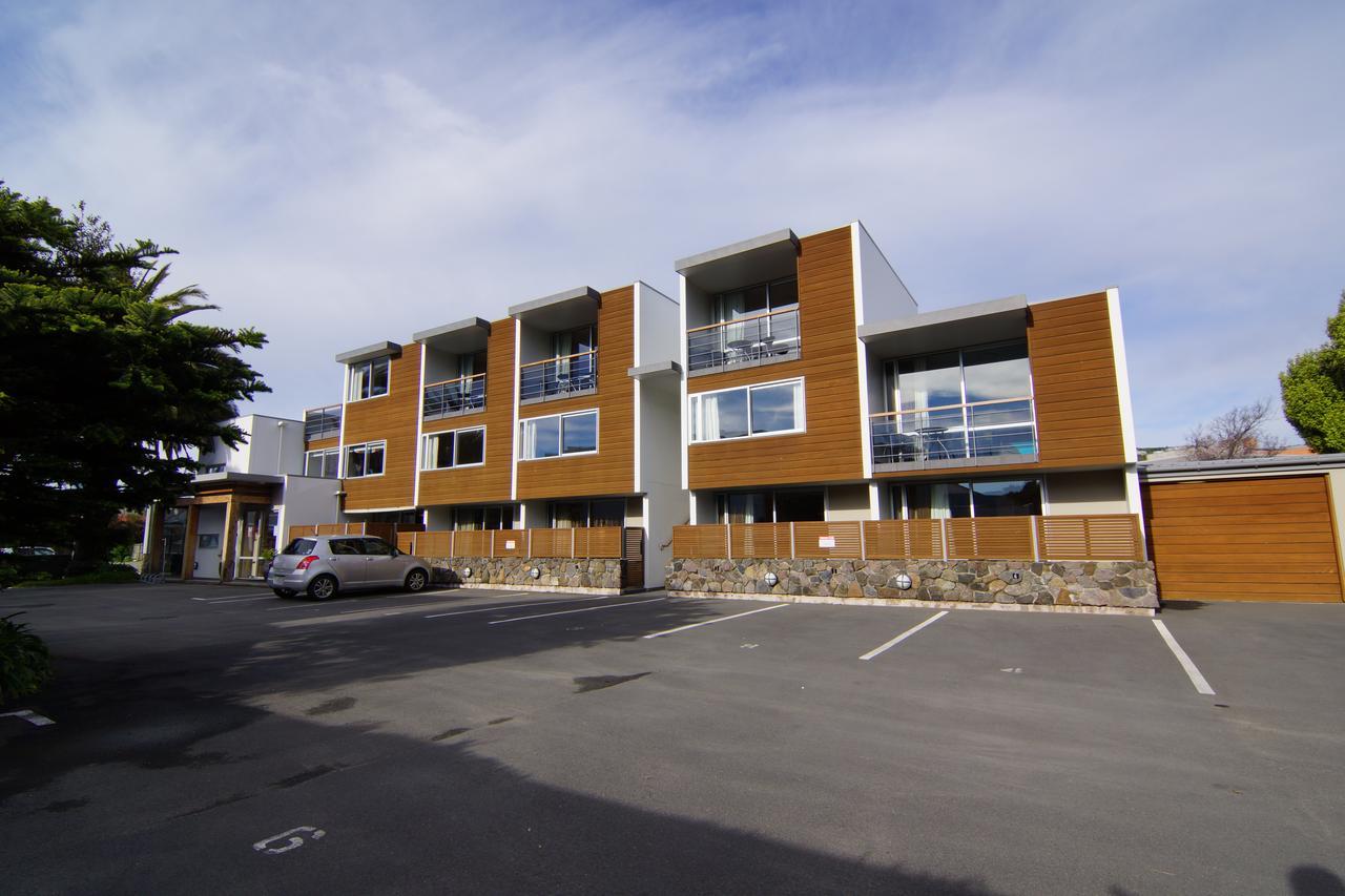 Sumner Bay Motel