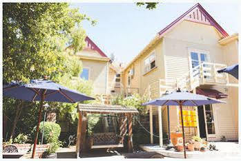 Eliza's Manor Bed & Breakfast