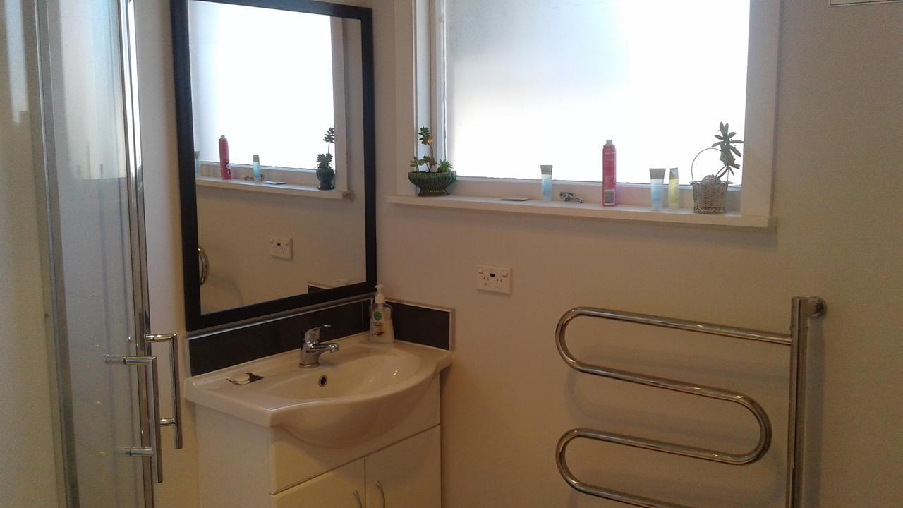 Airport Silver Fern Bed & Breakfast Christchurch