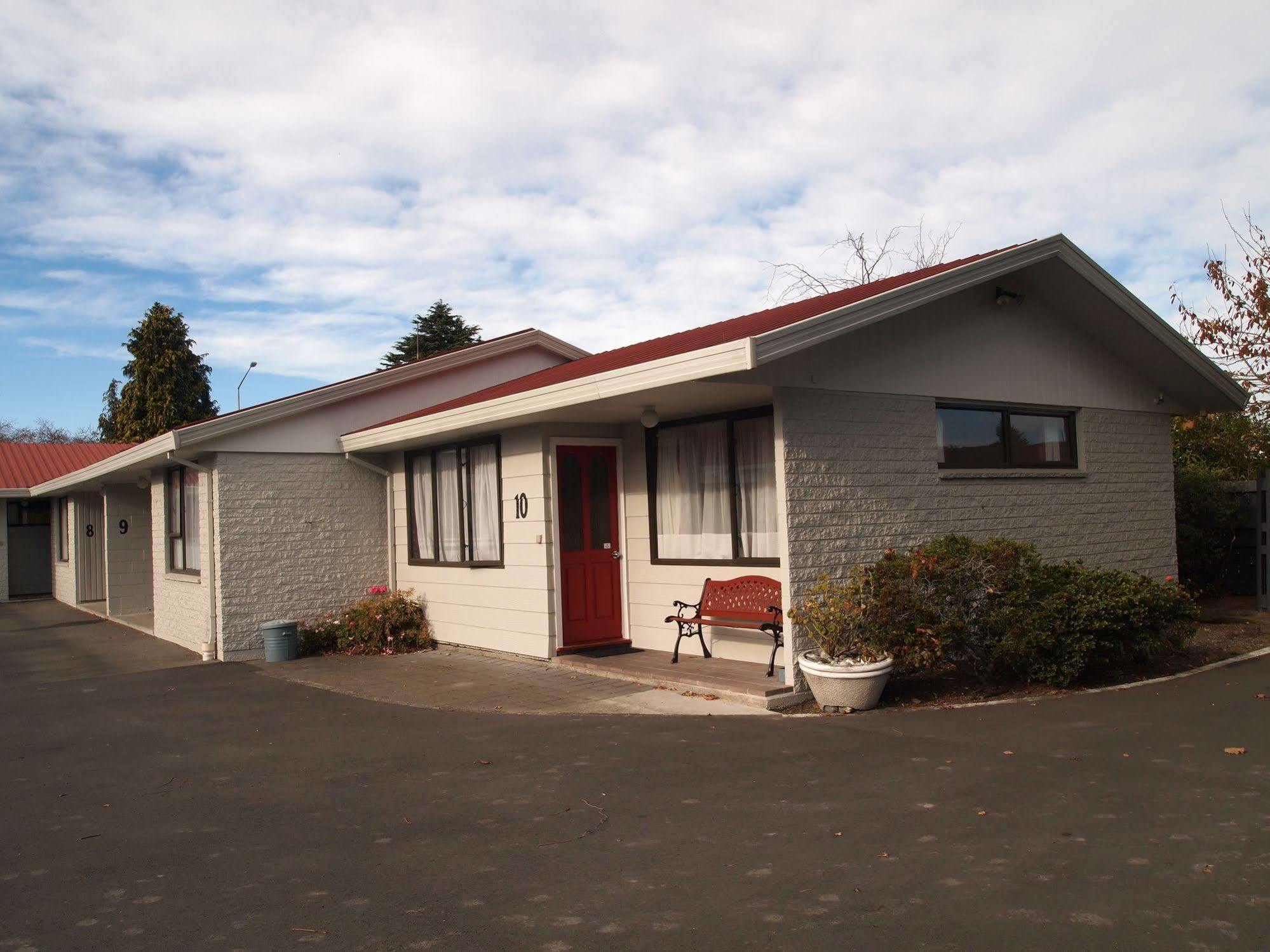 Motel Airport 4*