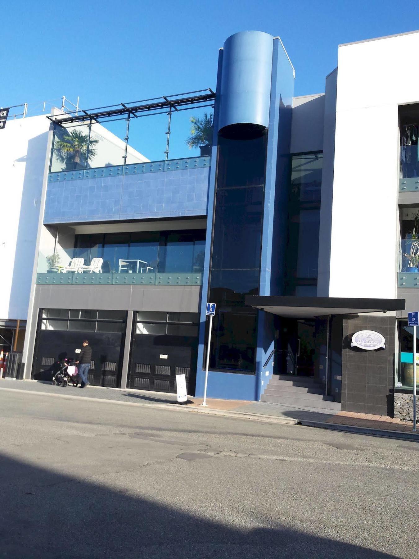 Aparthotel Sumner Re Treat 5*