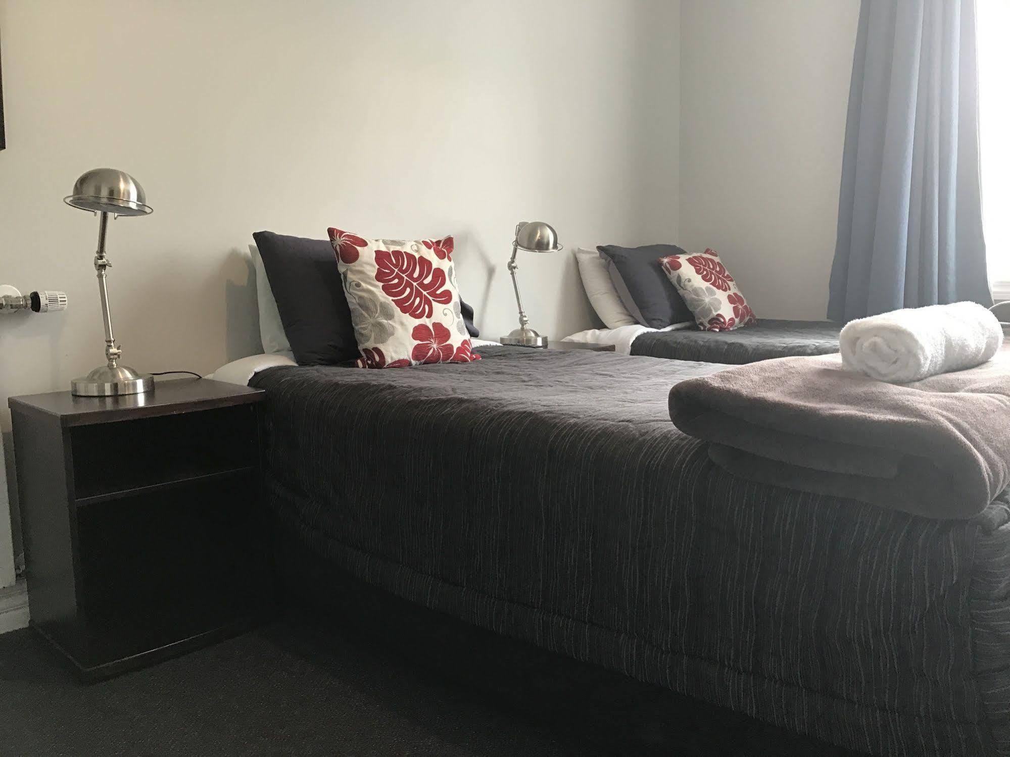 Haka House Hostel *
