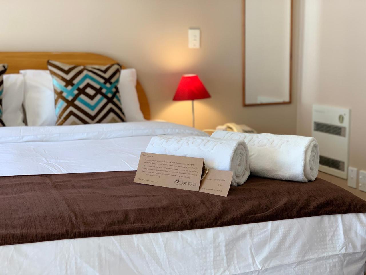 Motel Bush Court 4*