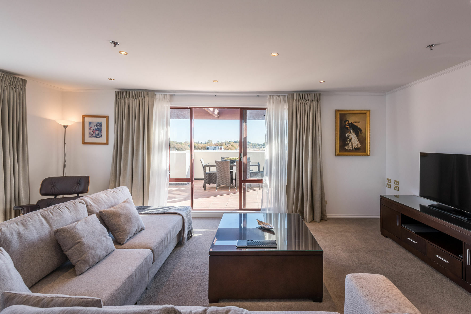 Fino Hotel & Suites Hotel 4*