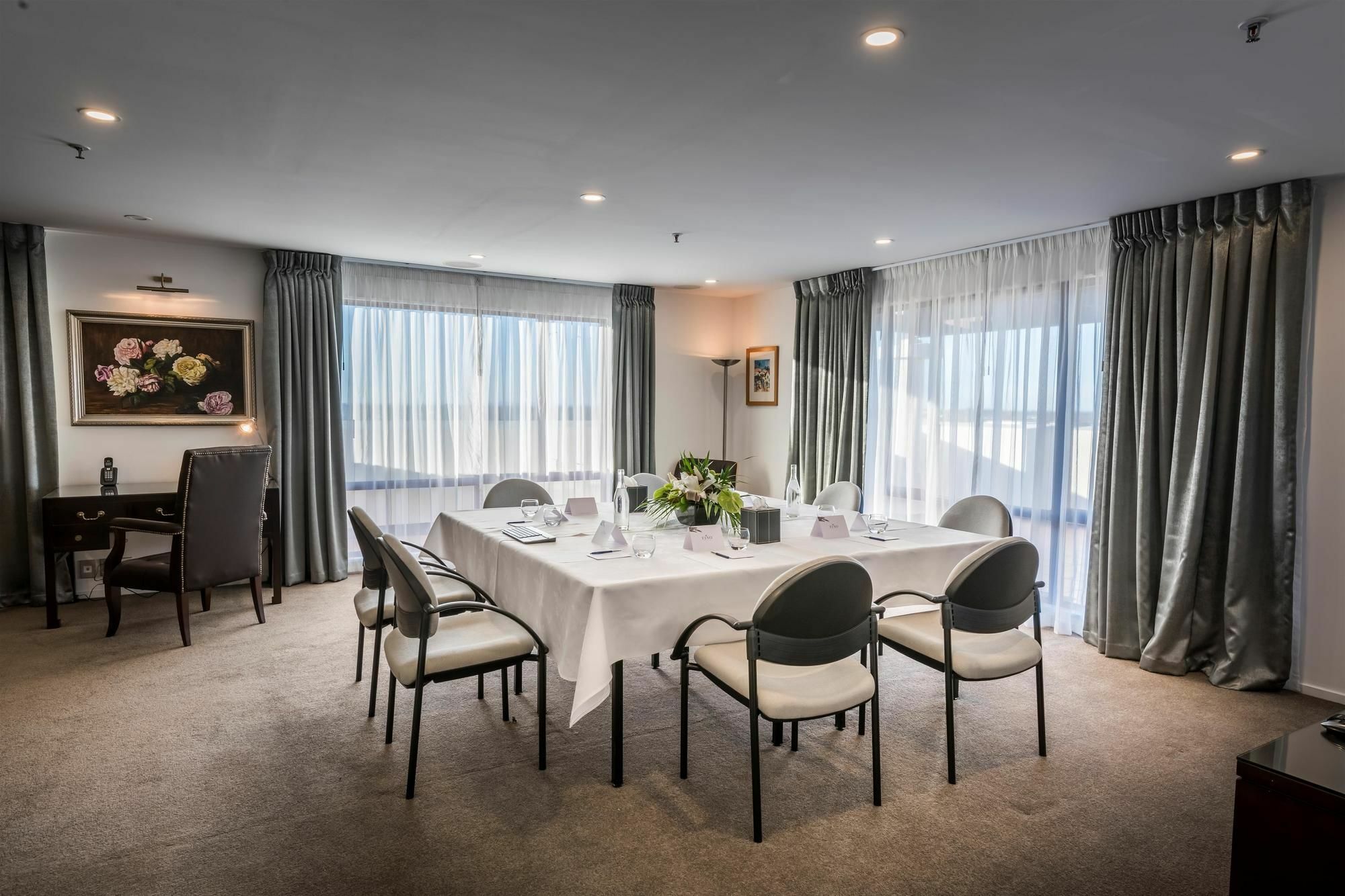 Hotel Fino Hotel & Suites 4*