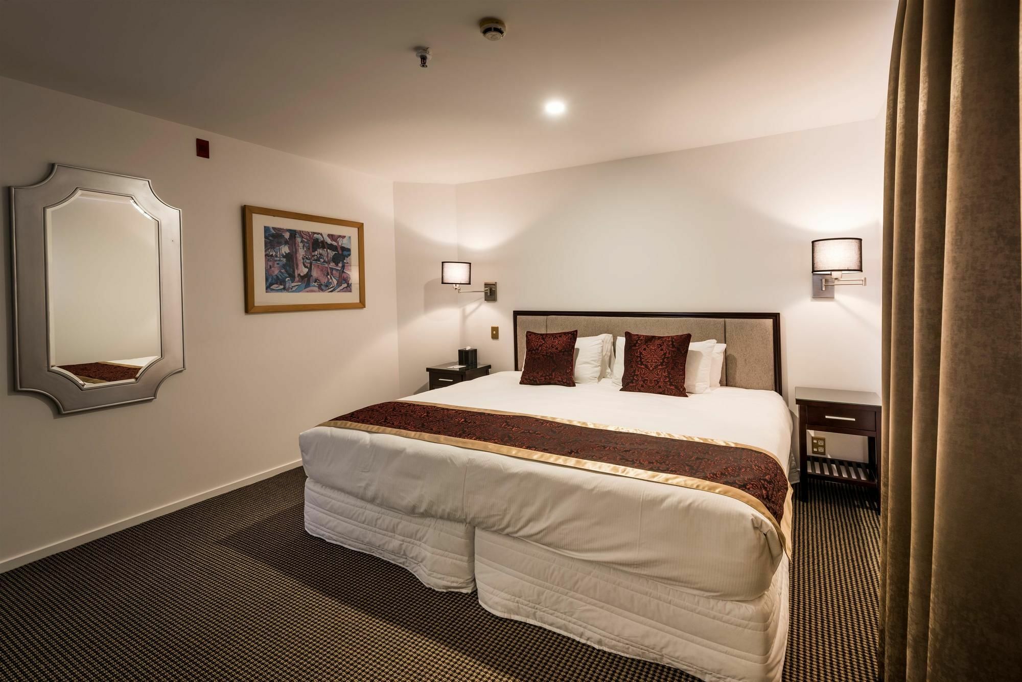 Fino Hotel & Suites Hotel 4*