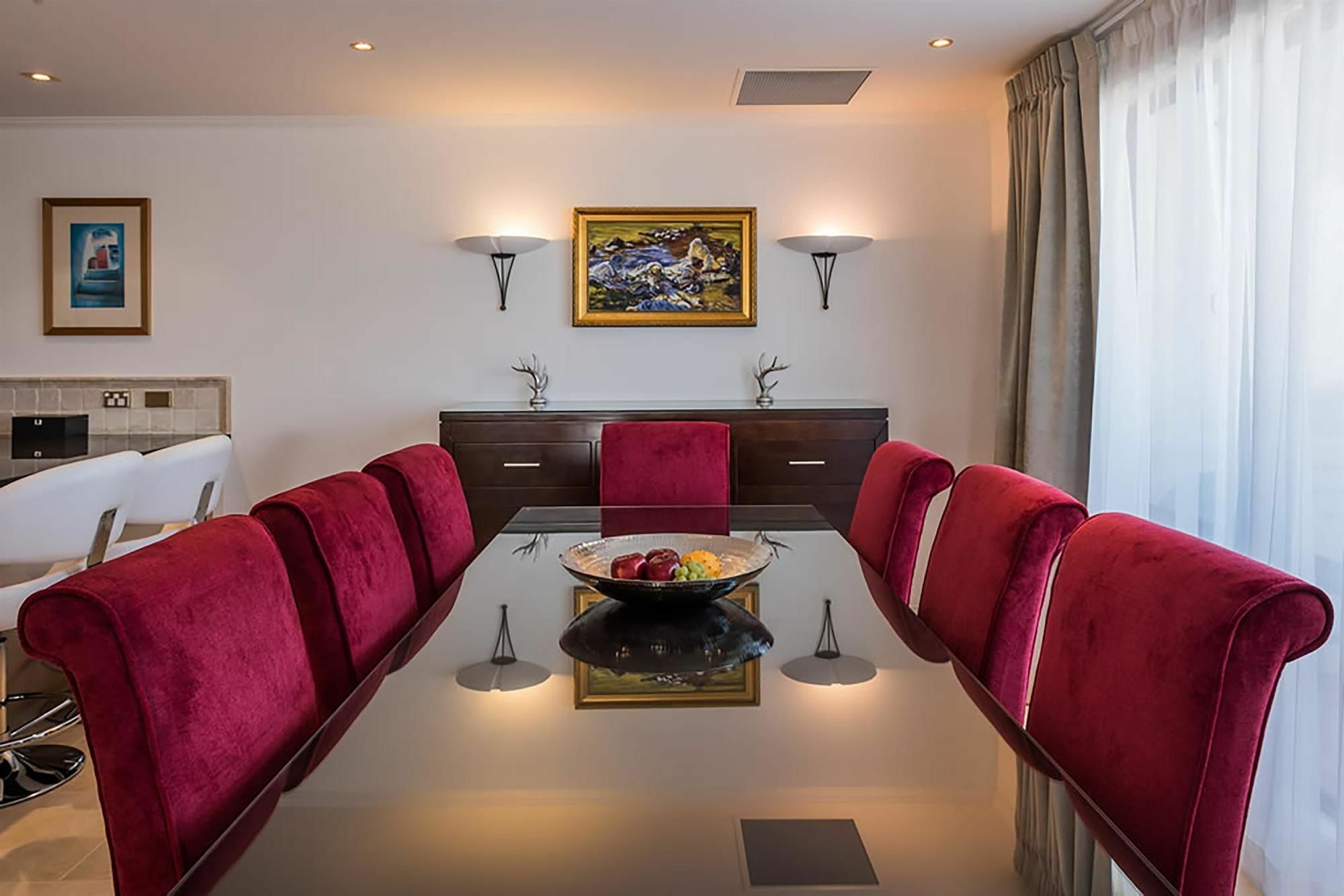 Hotel Fino Hotel & Suites 4*