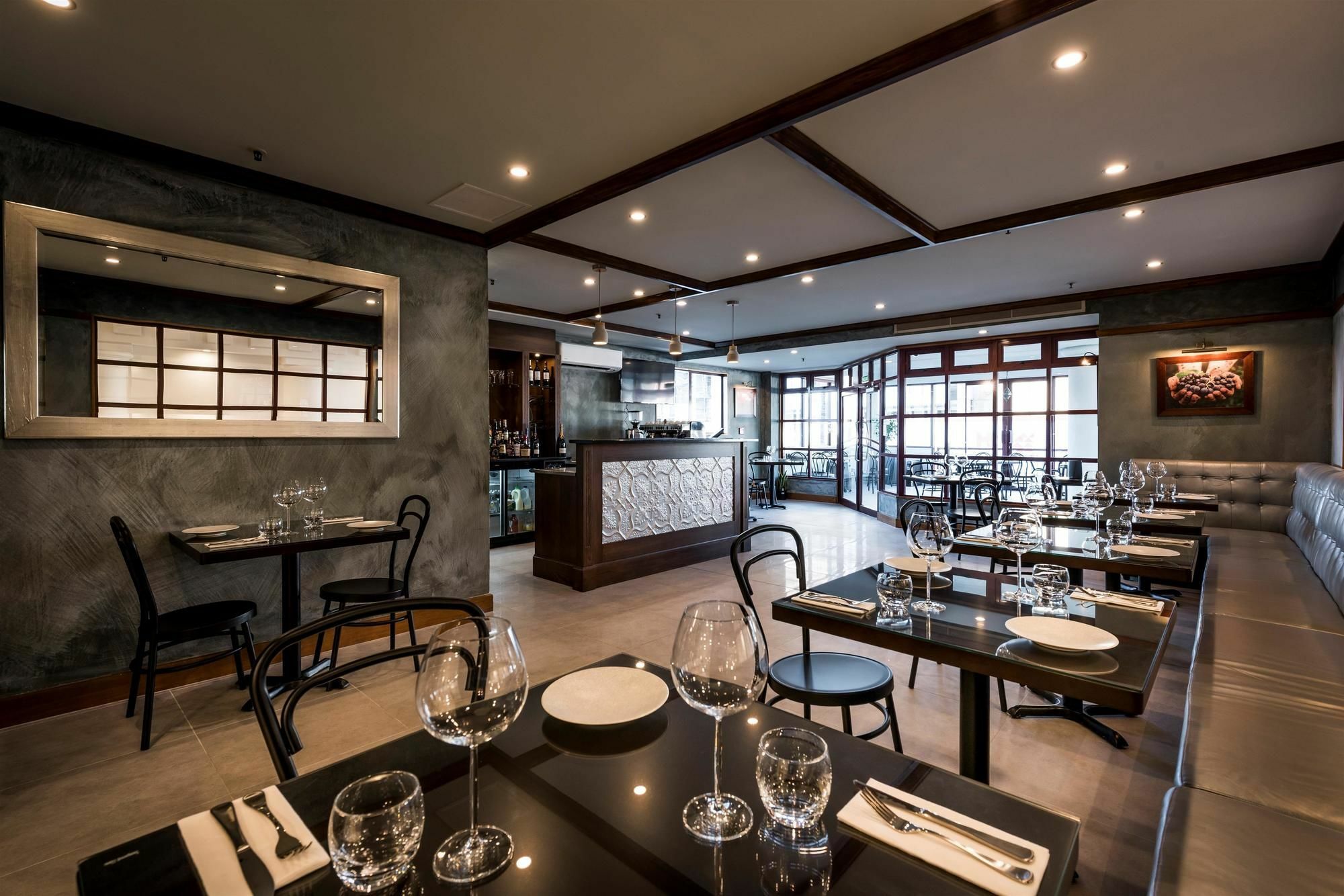 Hotel Fino Hotel & Suites