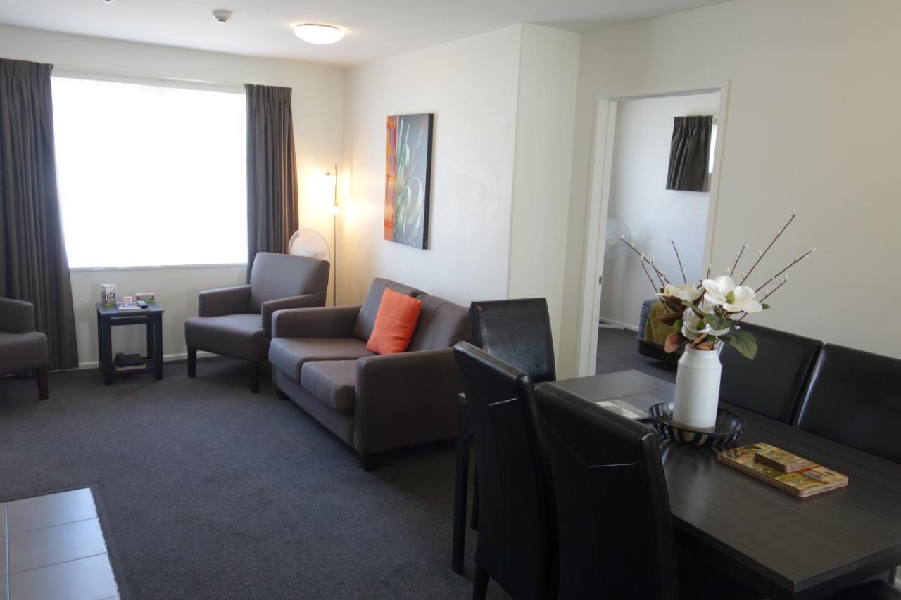 Airport Palms Motel 4*