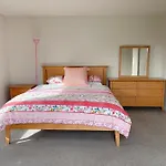 Peaceful Location Close To Airport