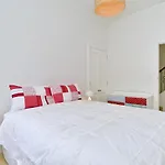 Retreat Villa - Christchurch Holiday Homes