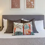 Two Bedroom, Two Bathroom Urban Oasis