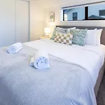 Charming Downtown Hideaway 1 Bed 1 Bath
