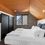 Divine On Derby - Christchurch Holiday Home