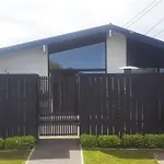 Modern Two-Bedroom Home In Merivale