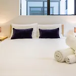 Stylish Cbd Escape 2Br Townhouse