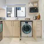 Stylish Cbd Escape 2Br Townhouse