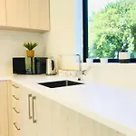 Central Location With Hagley Park View