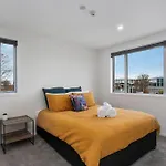 Walking Distance Cbd 2 Bdrms Secure Park