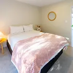 Luxury Beachside Living Elegant 3-Bedroom Haven