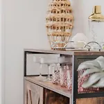 Zenith Escapes Your Quintessential 4Br Haven