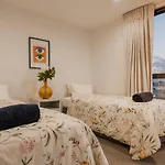 Tuam On Top Sleeps 5