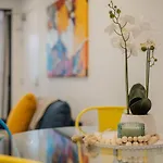 Madhouse Comfort - 2-Br Haven On Tuam Street