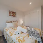 Madhouse Comfort - 2-Br Haven On Tuam Street