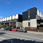 1 Bedroom City Base With Free Car Park