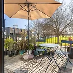 Luxury Apt 2Br W Balcony Parkside Central City