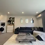Stylish 2 Bed Retreat Close To Cbd With Parking